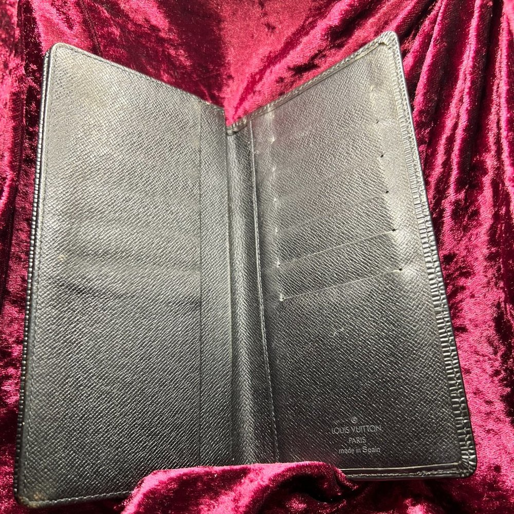 Louis Vuitton Epi Leather Bi-Fold Long Wallet
